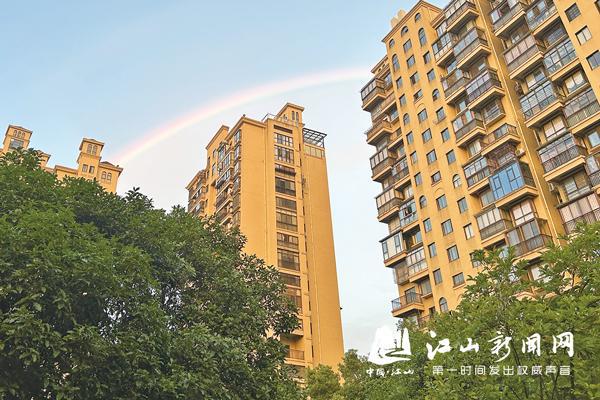 庐江雨后彩虹：最新气象资讯呈现美好景象